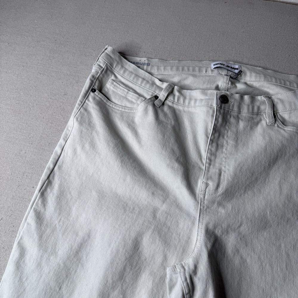 DKNY Jeans Size 20 High Rise Ivory Bootcut Jeans Minimalist Neutral Quiet Luxury